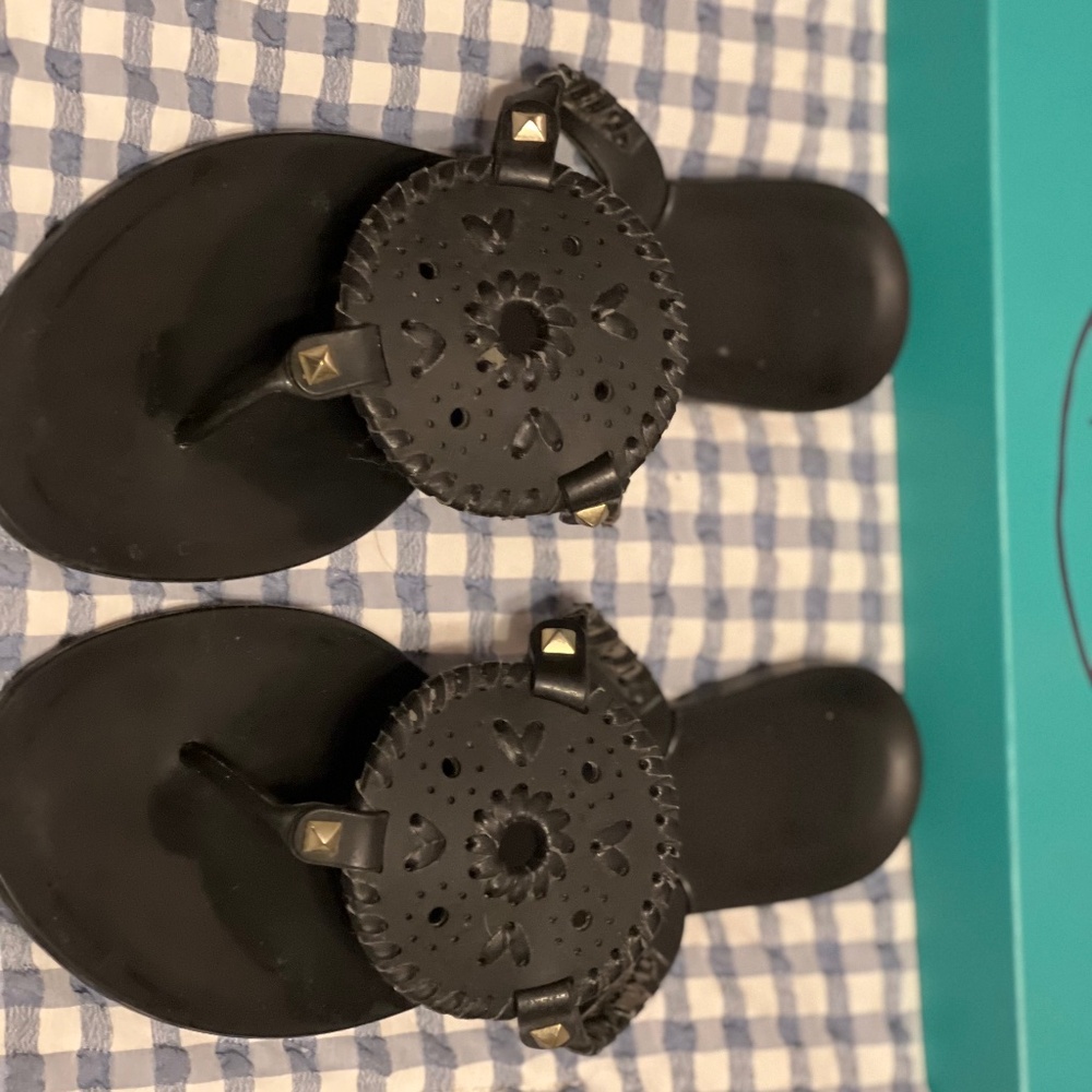 Jack Roger’s black sandal size 8
